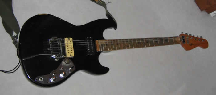 G&L F-100
